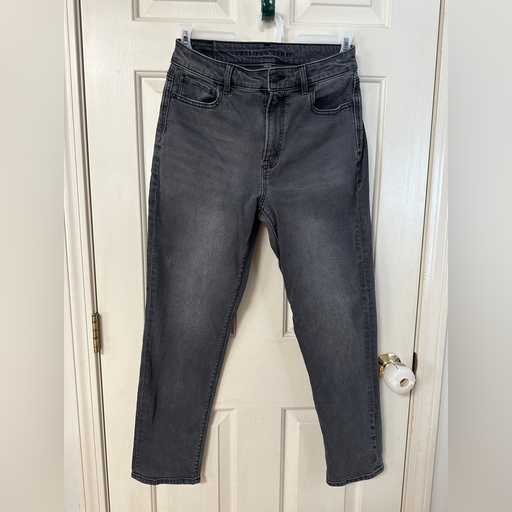 American Eagle Strigid Mom Jeans - Gray